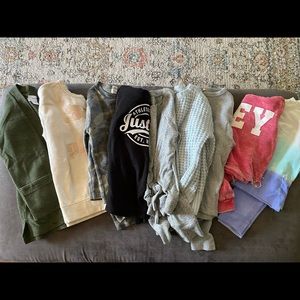 Girls sweater and sweatshirt lot size 7/8